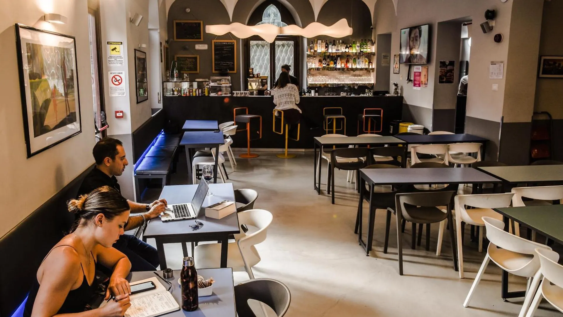 מילאנו Babila Hostel & Bistrot איטליה