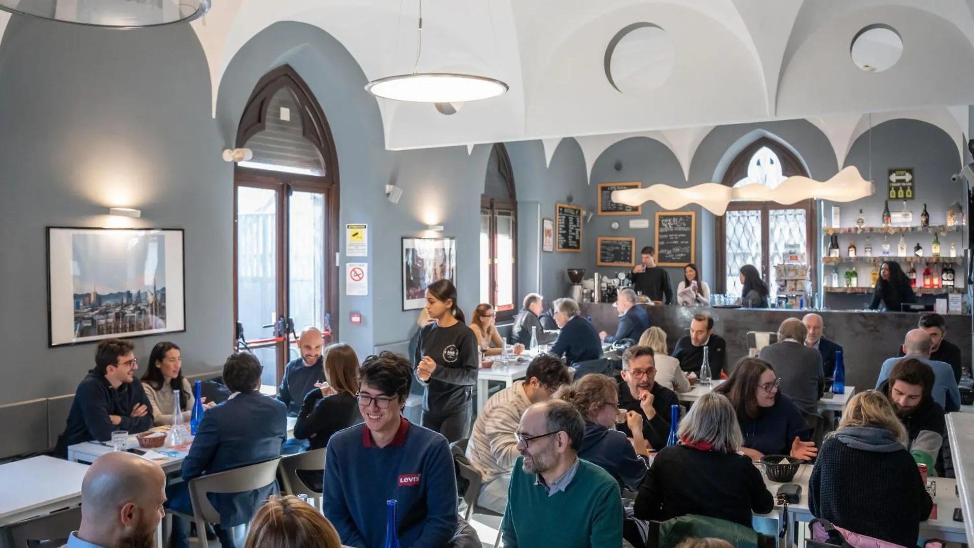 מילאנו Babila Hostel & Bistrot 0*,