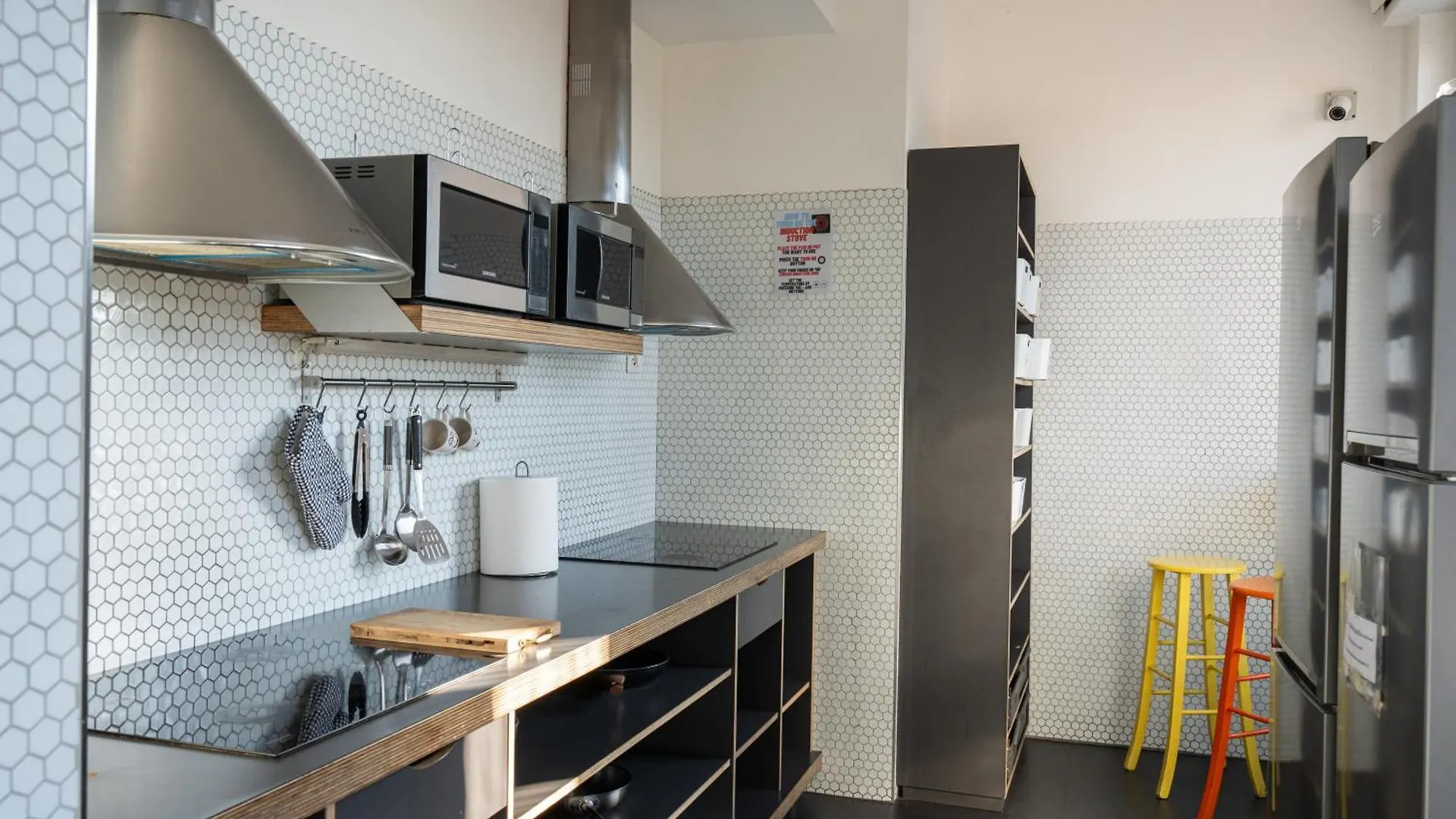 מילאנו Babila Hostel & Bistrot 0*,  איטליה