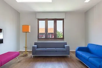 מילאנו Babila Hostel & Bistrot