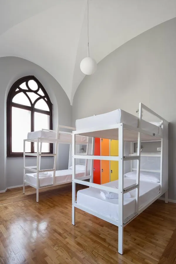 Babila Hostel & Bistrot Milan