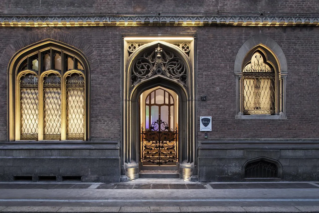 Babila Hostel & Bistrot contacts
